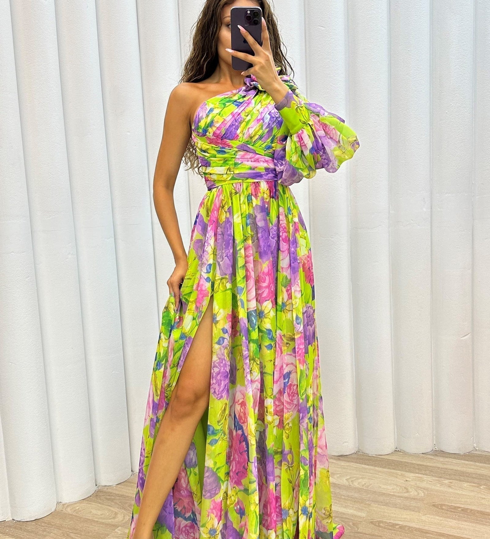 Višnja | Elegantna lepršava haljina