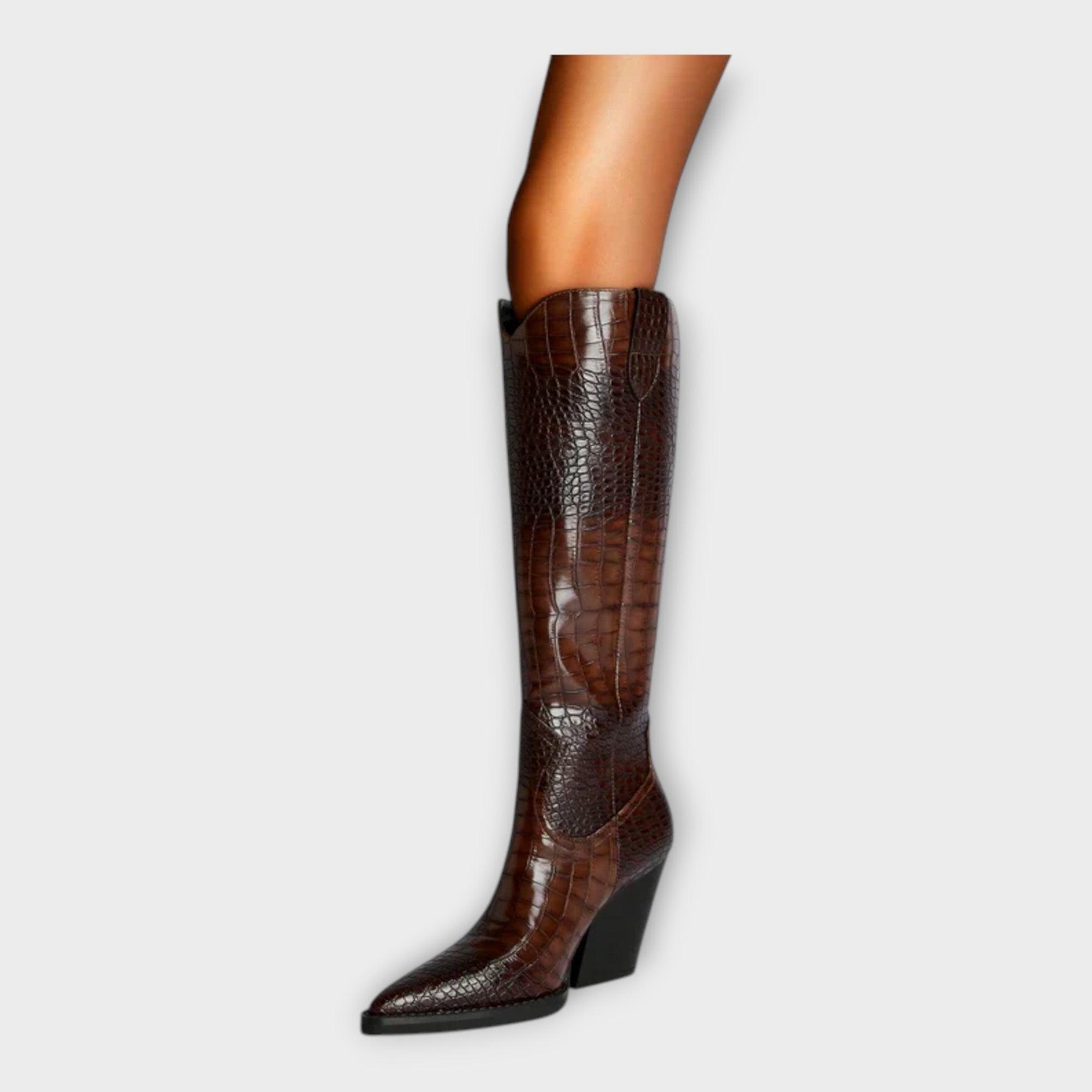 Čizme s kroko uzorkom i elegantnom petom