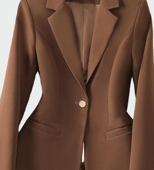 Blejzer modernog i elegantnog kroja